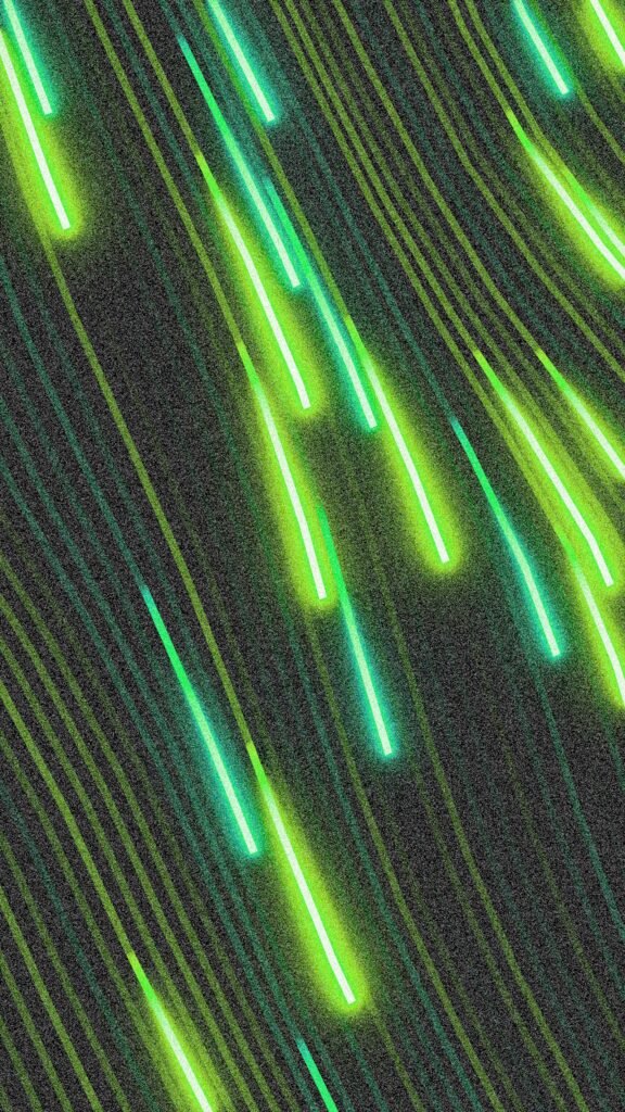 Estelas de luz verde neon en movimiento, velocidad y flujo de datos